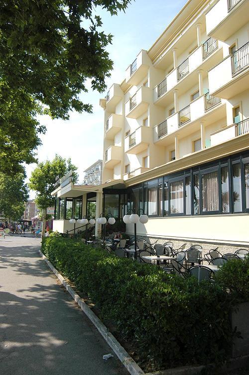 Hotel Garden Cesenatico Εξωτερικό φωτογραφία